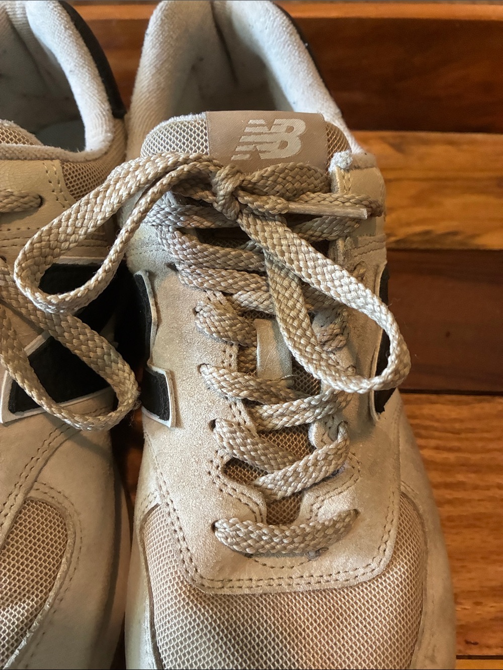 New Balance men’s Beige and Black 574 Retro Runner 10 - Picture 6 of 8